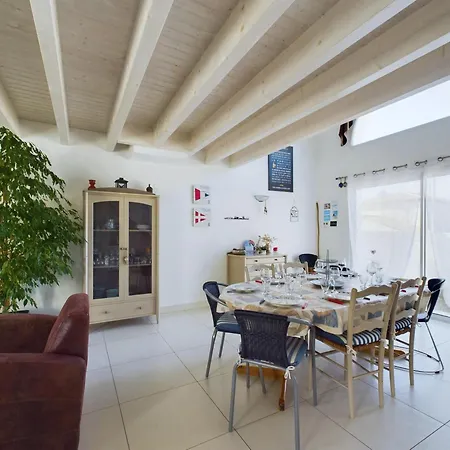 Maison Pour 8 Avec Jardin A 600m De La *