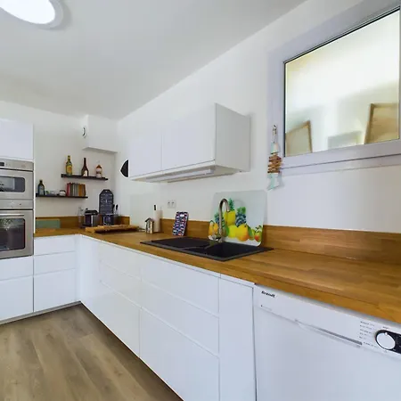 Maison Pour 8 Avec Jardin A 600m De La *