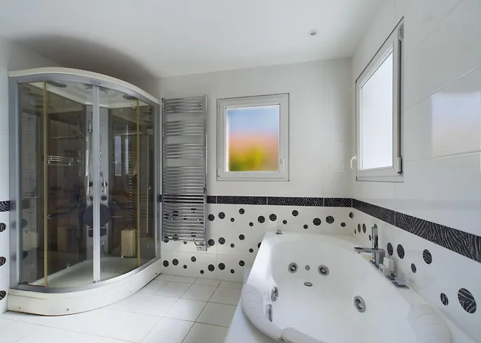 Semesterbostad Maison Pour 8 Avec Jardin A 600m De La Saint-Gilles-Croix-de-Vie